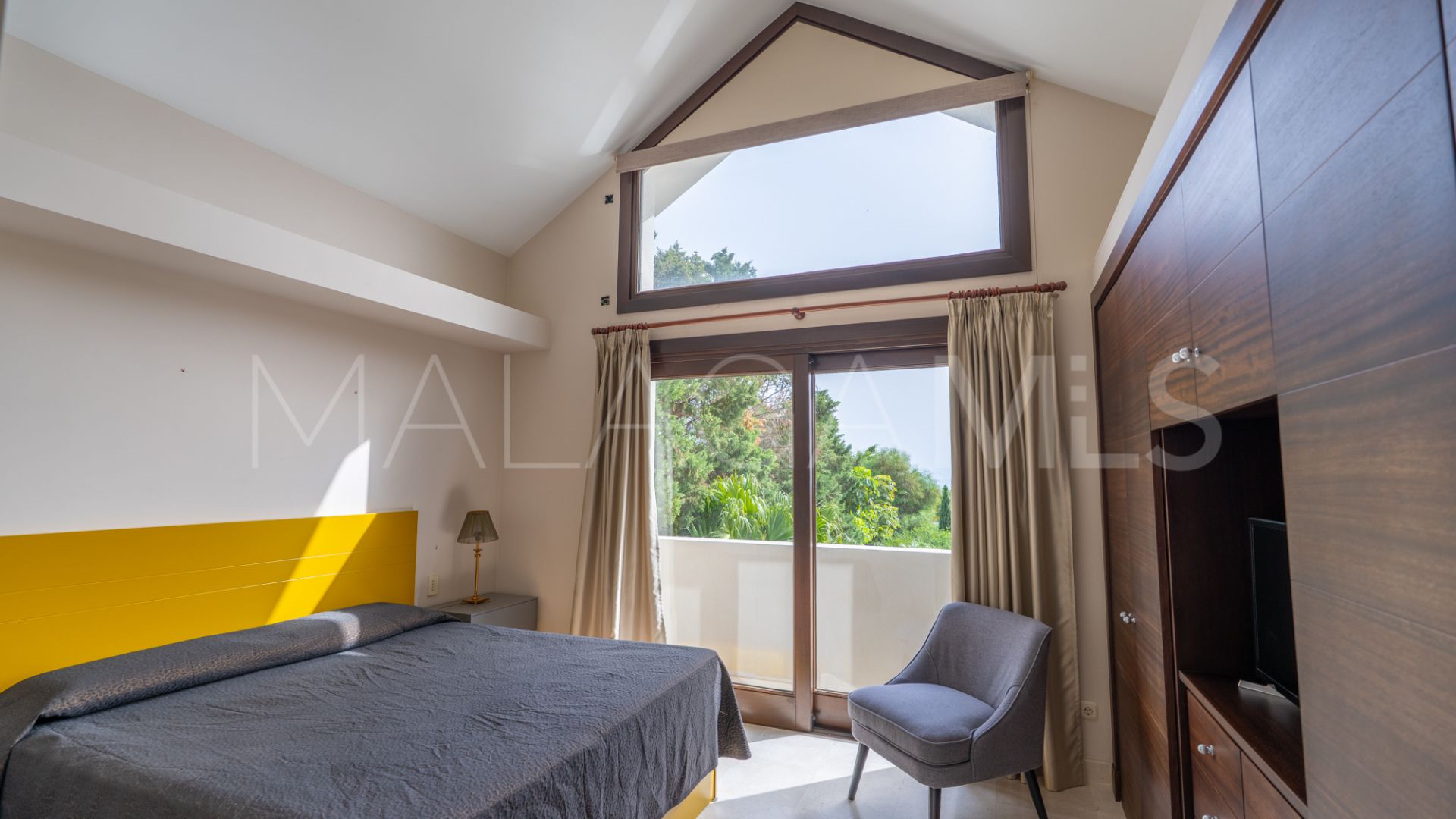 Villa for sale in Los Flamingos with 6 bedrooms