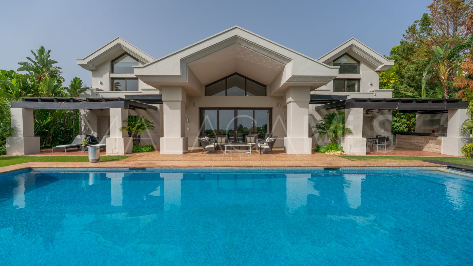 Villa for sale in Los Flamingos with 6 bedrooms
