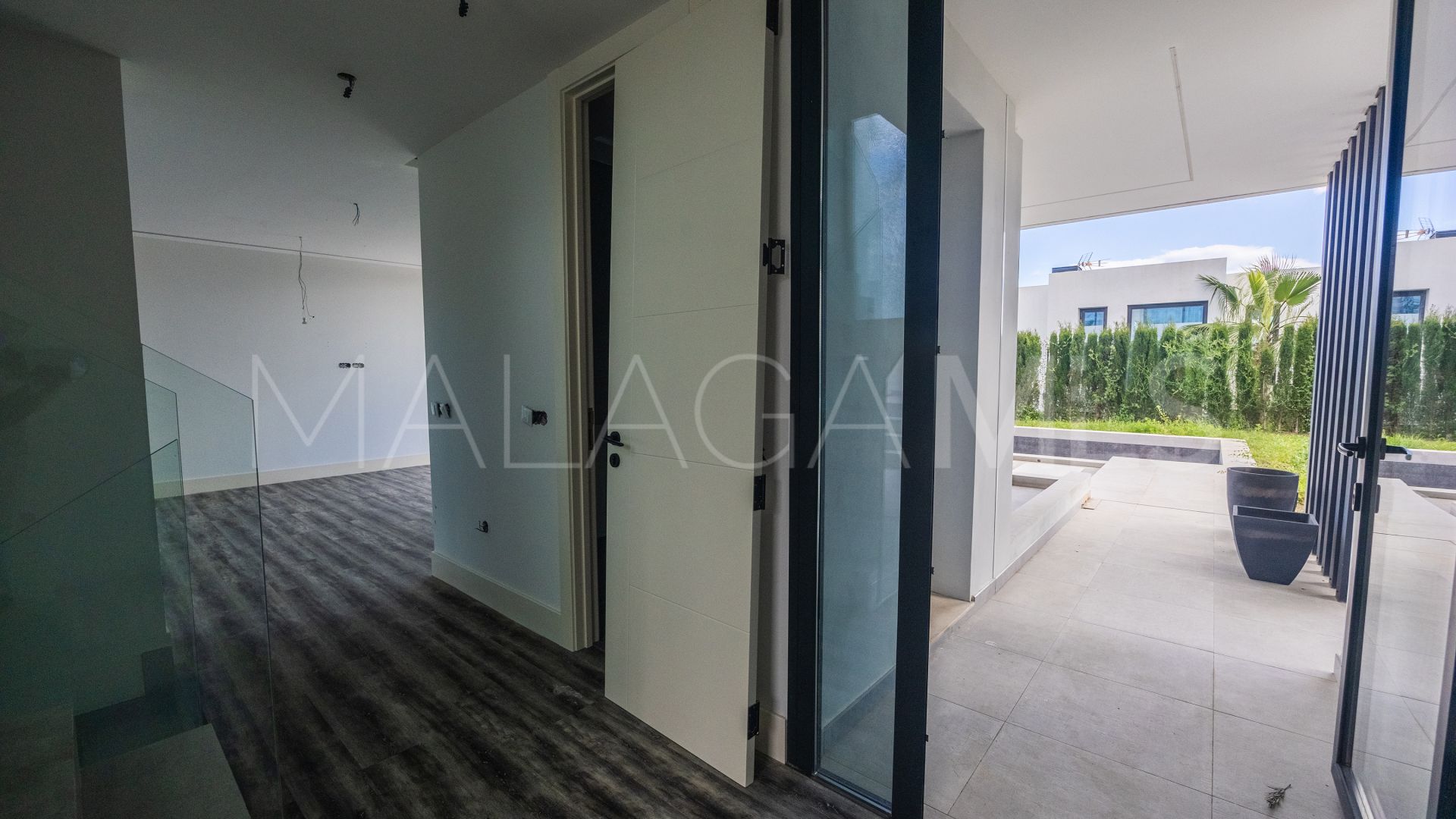 Villa for sale in New Golden Mile