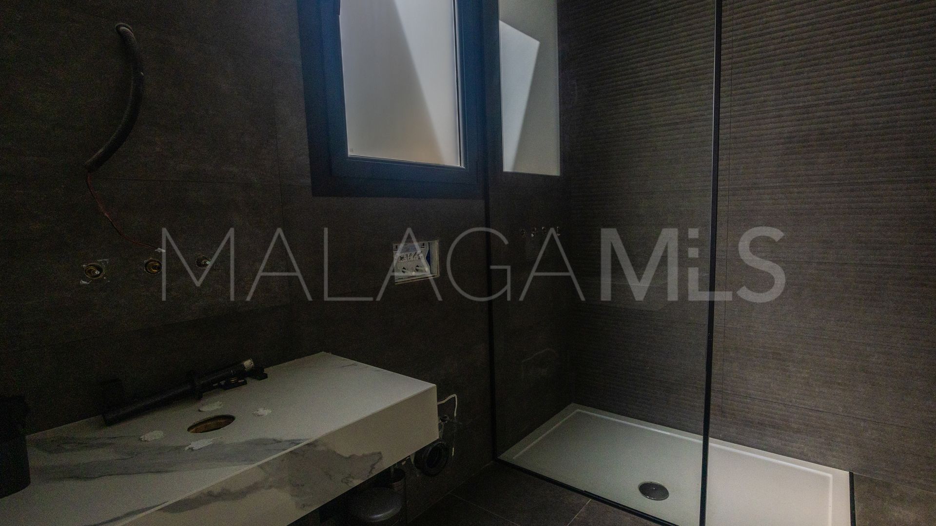 Villa for sale in New Golden Mile
