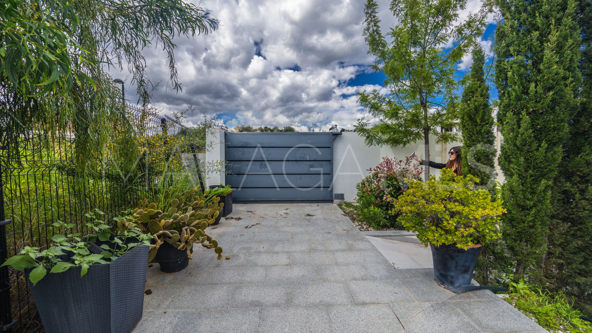 Villa for sale in New Golden Mile