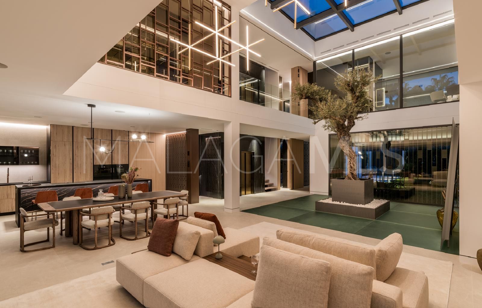 Villa for sale in Golden Mile