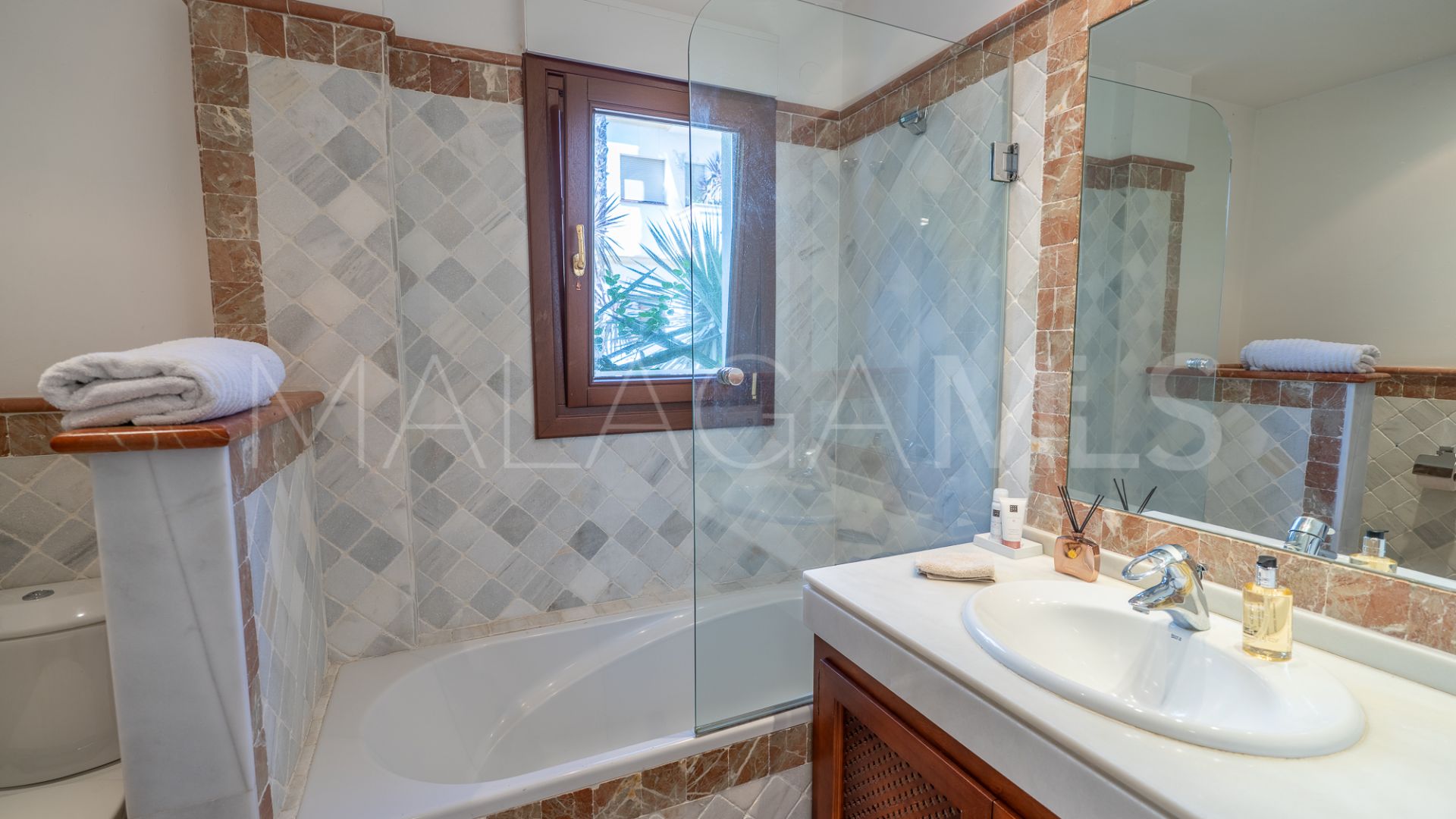 Appartement rez de chaussée for sale in Lomas del Virrey