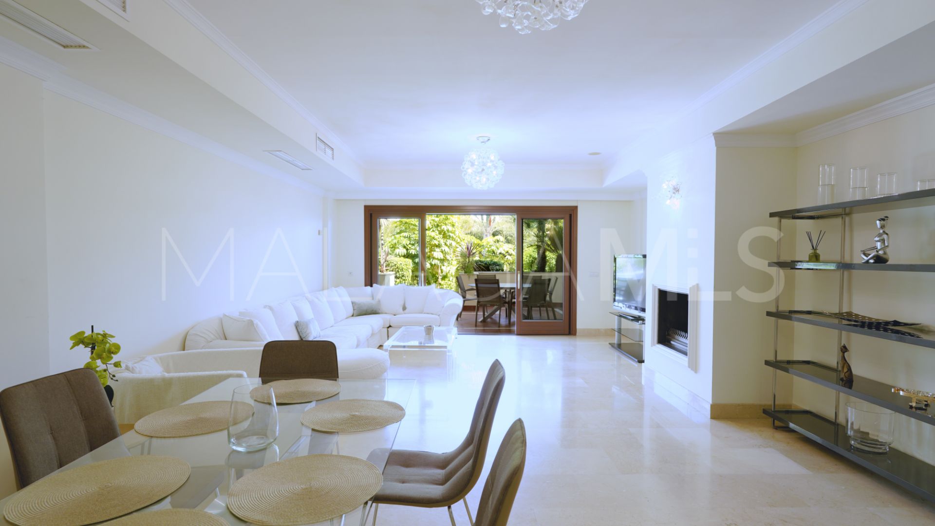 Appartement rez de chaussée for sale in Lomas del Virrey