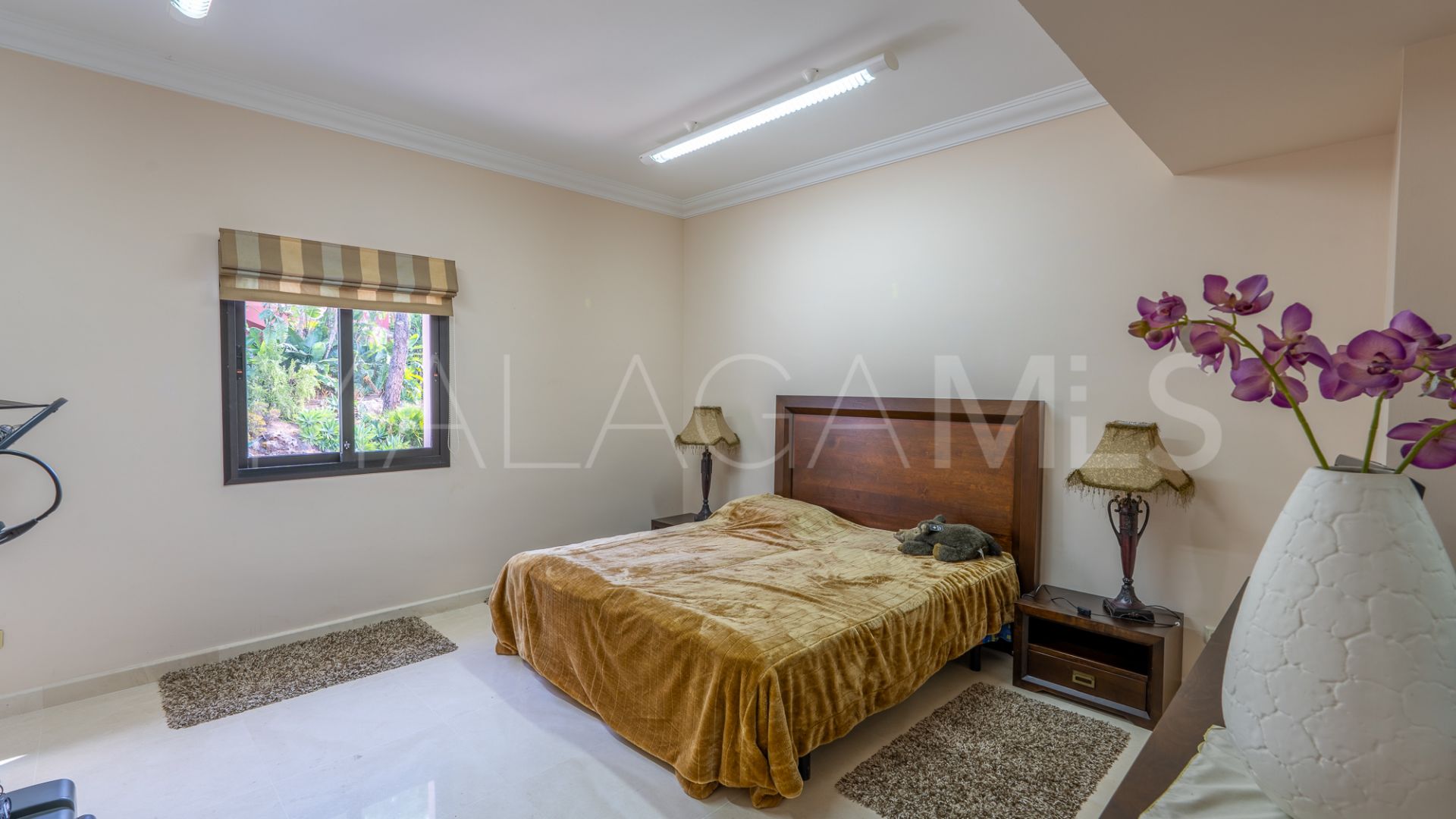 Buy house in El Herrojo with 8 bedrooms