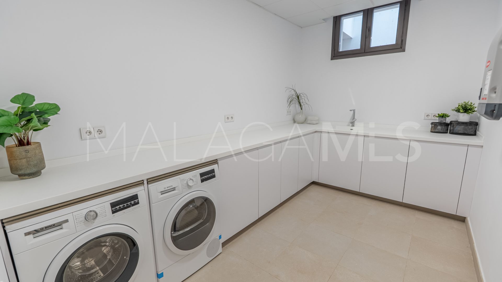 Villa for sale in La Fuente with 5 bedrooms