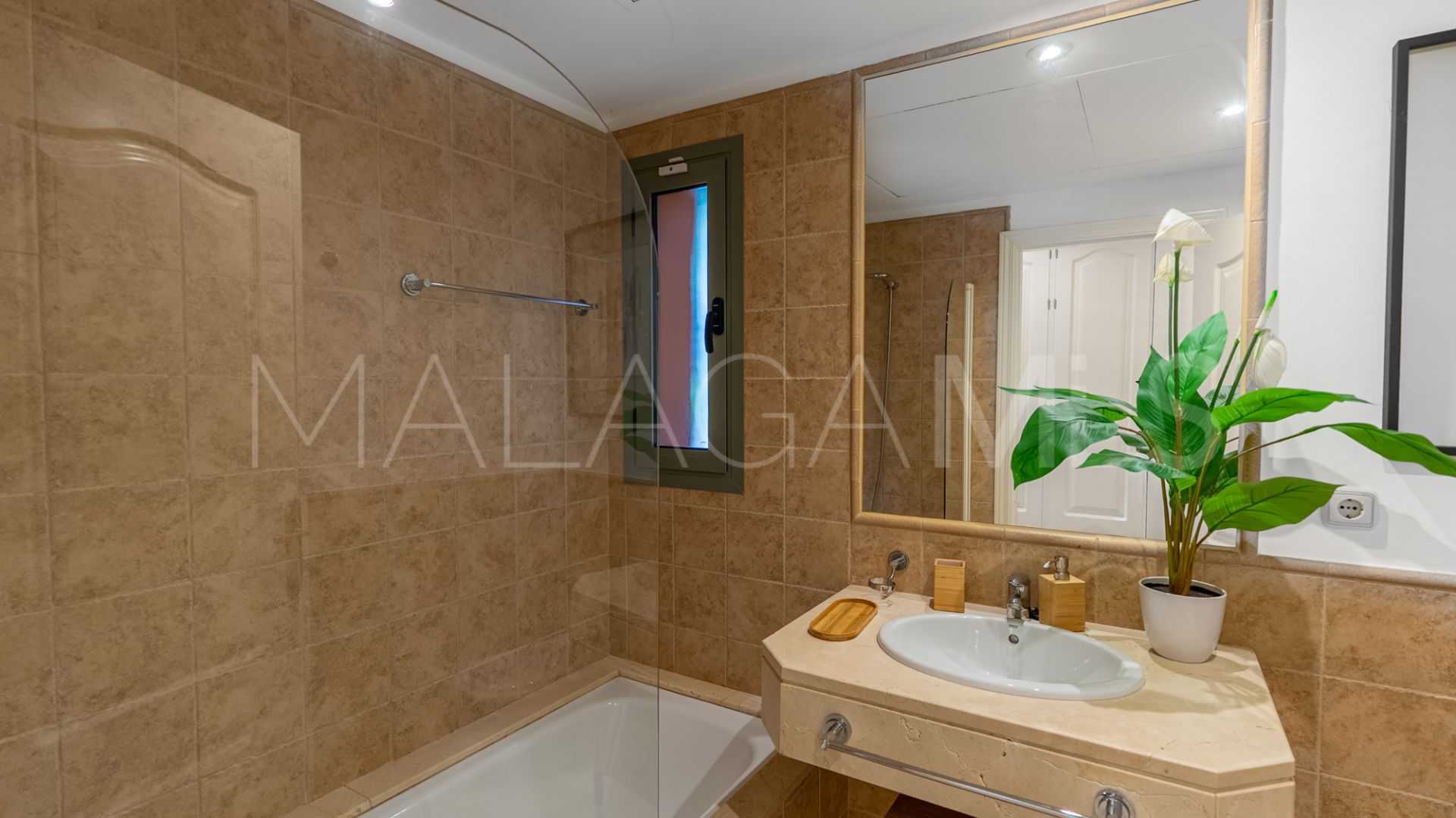 3 bedrooms ground floor apartment in Benatalaya for sale