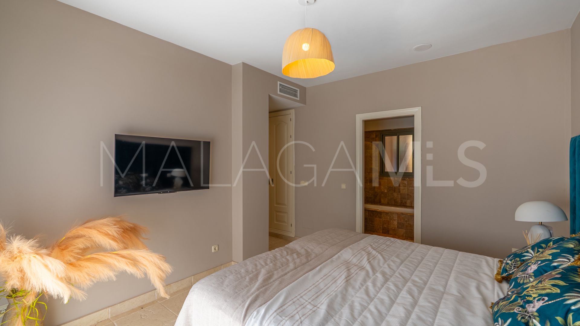 3 bedrooms ground floor apartment in Benatalaya for sale