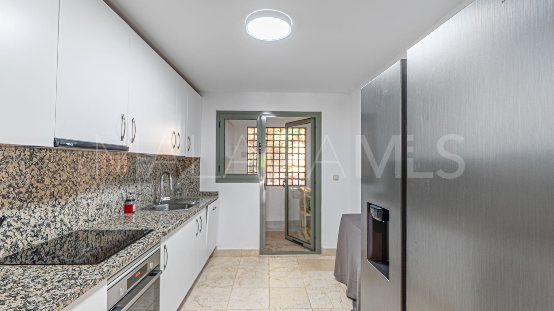 3 bedrooms ground floor apartment in Benatalaya for sale