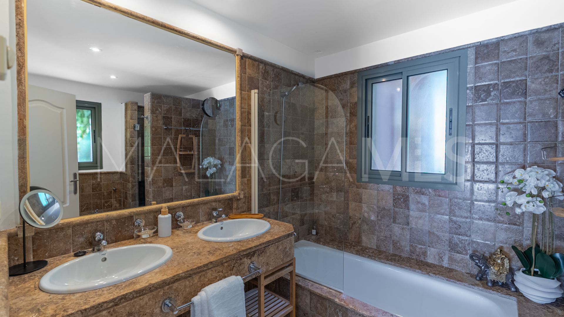 3 bedrooms ground floor apartment in Benatalaya for sale