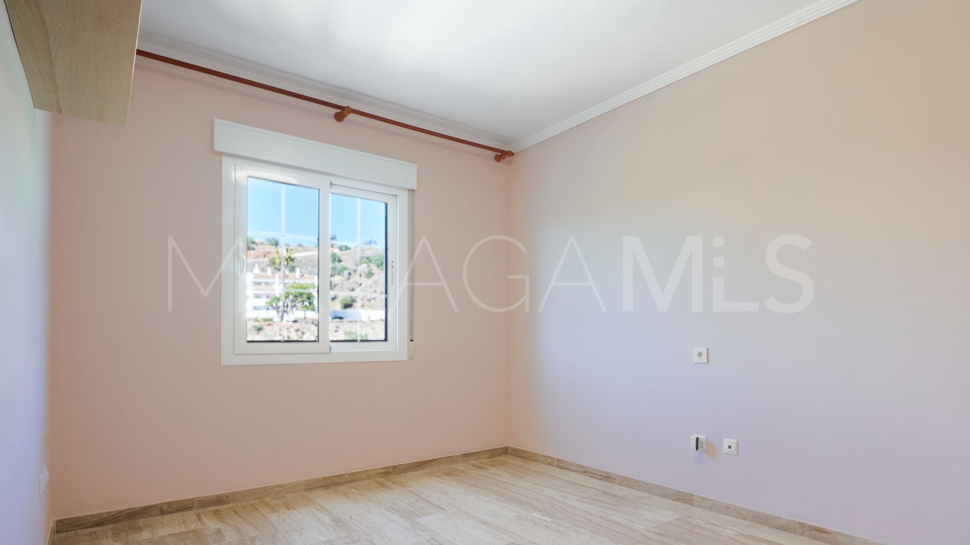 Parhus for sale in Sitio de Calahonda