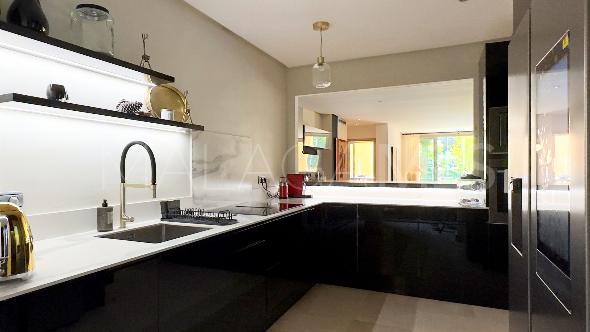 Appartement rez de chaussée for sale in Mansion Club