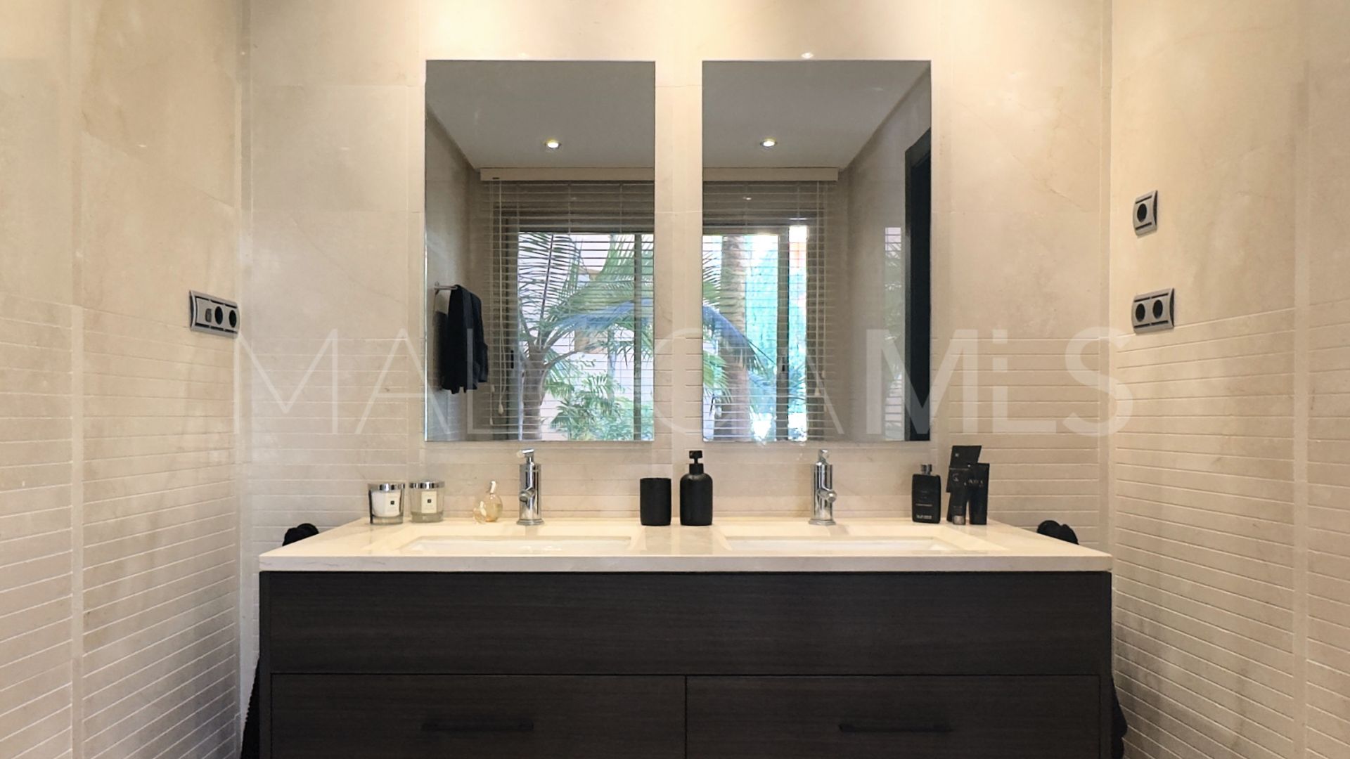 Appartement rez de chaussée for sale in Mansion Club