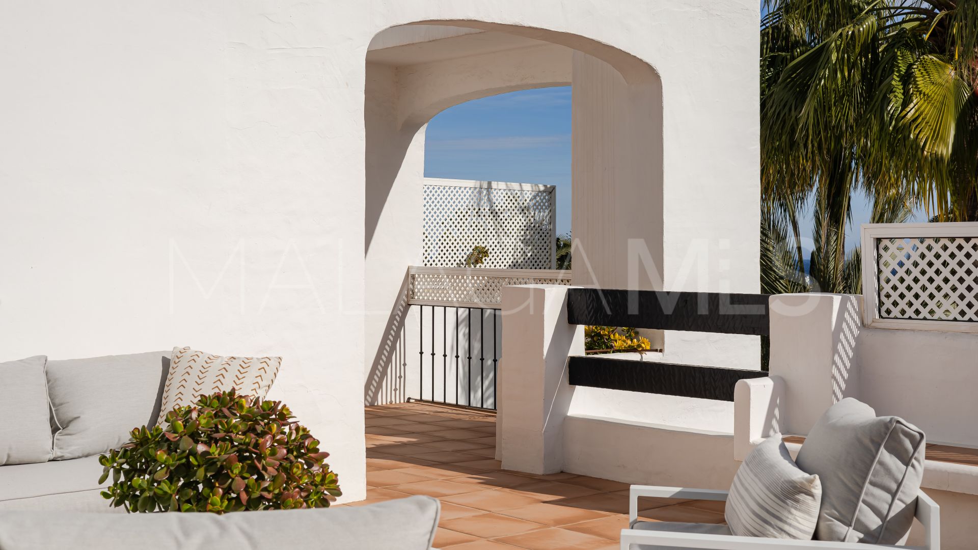 Marina Puente Romano, atico duplex a la venta with 4 bedrooms