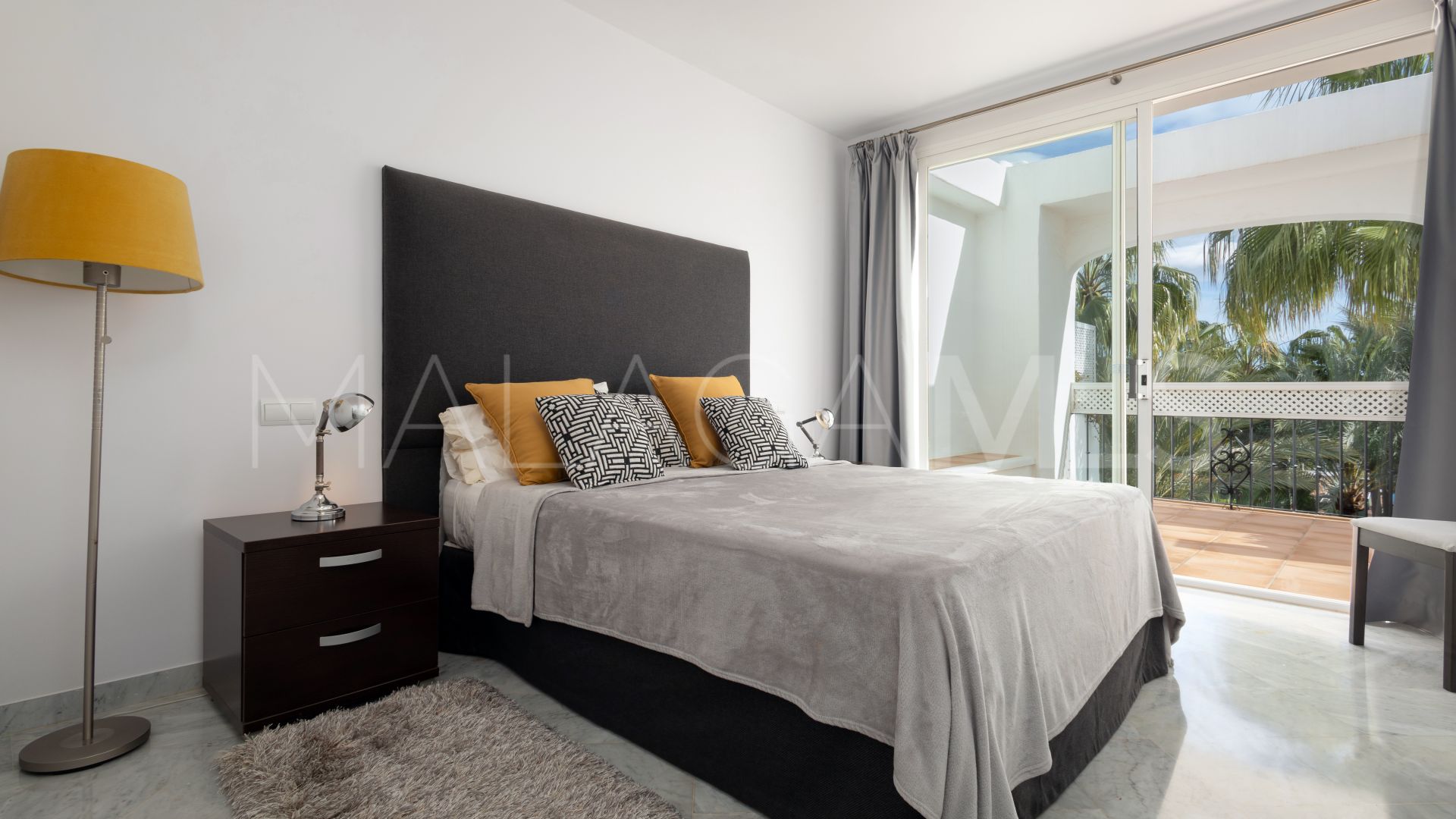 Marina Puente Romano, atico duplex a la venta with 4 bedrooms