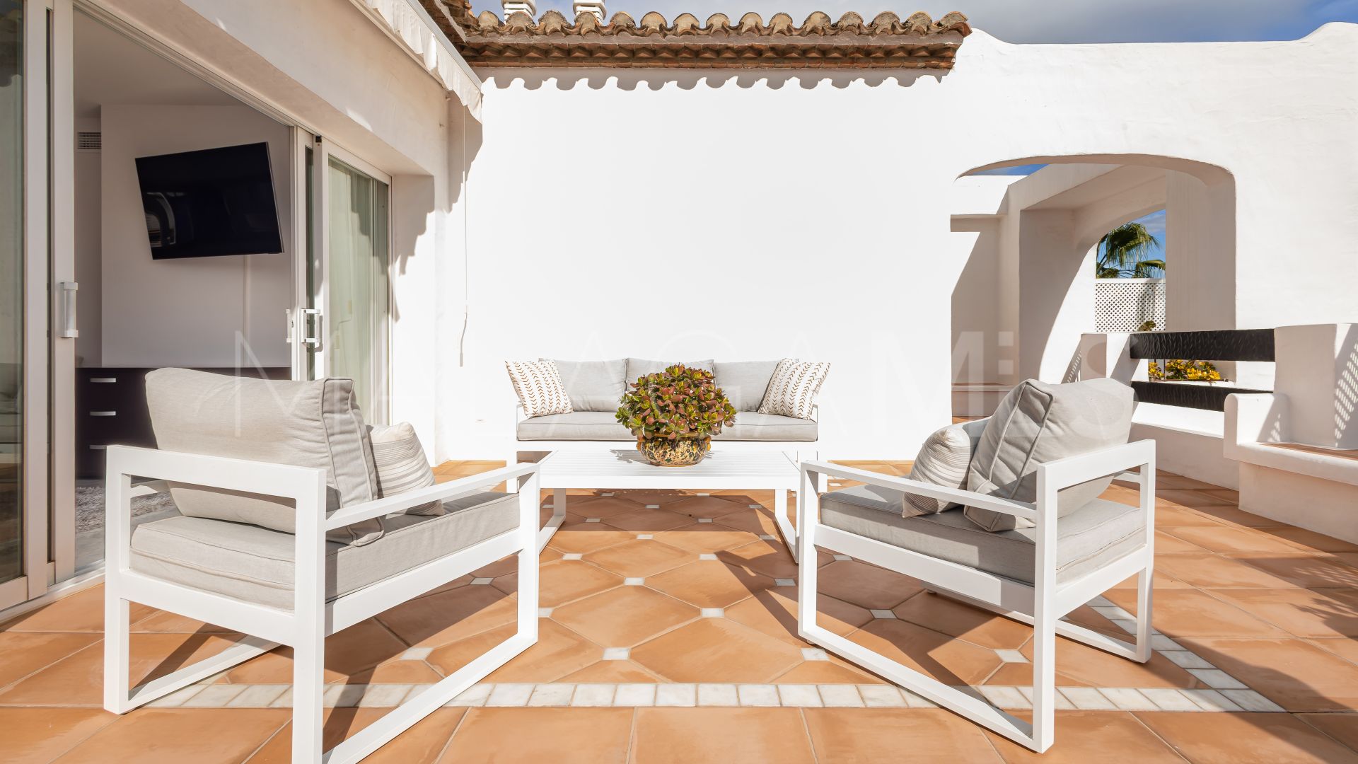 Marina Puente Romano, atico duplex a la venta with 4 bedrooms