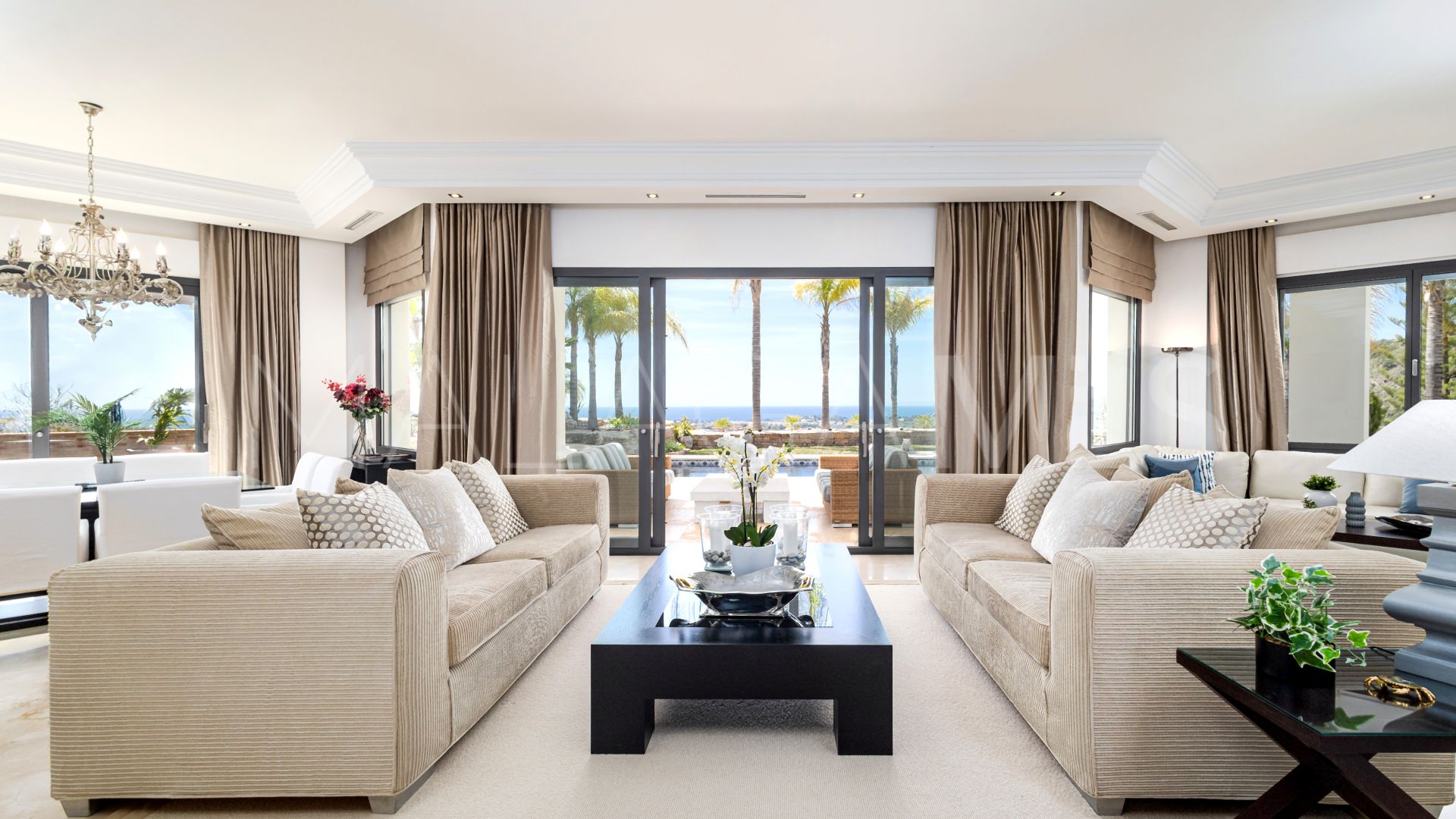Villa for sale in Los Arqueros