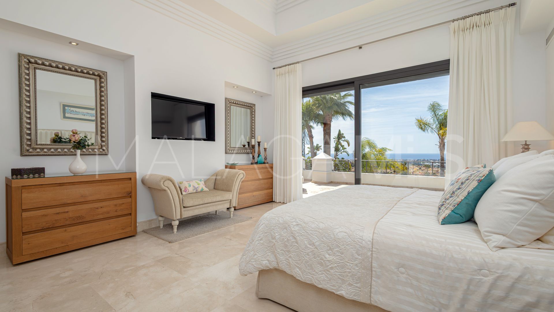 Villa for sale in Los Arqueros