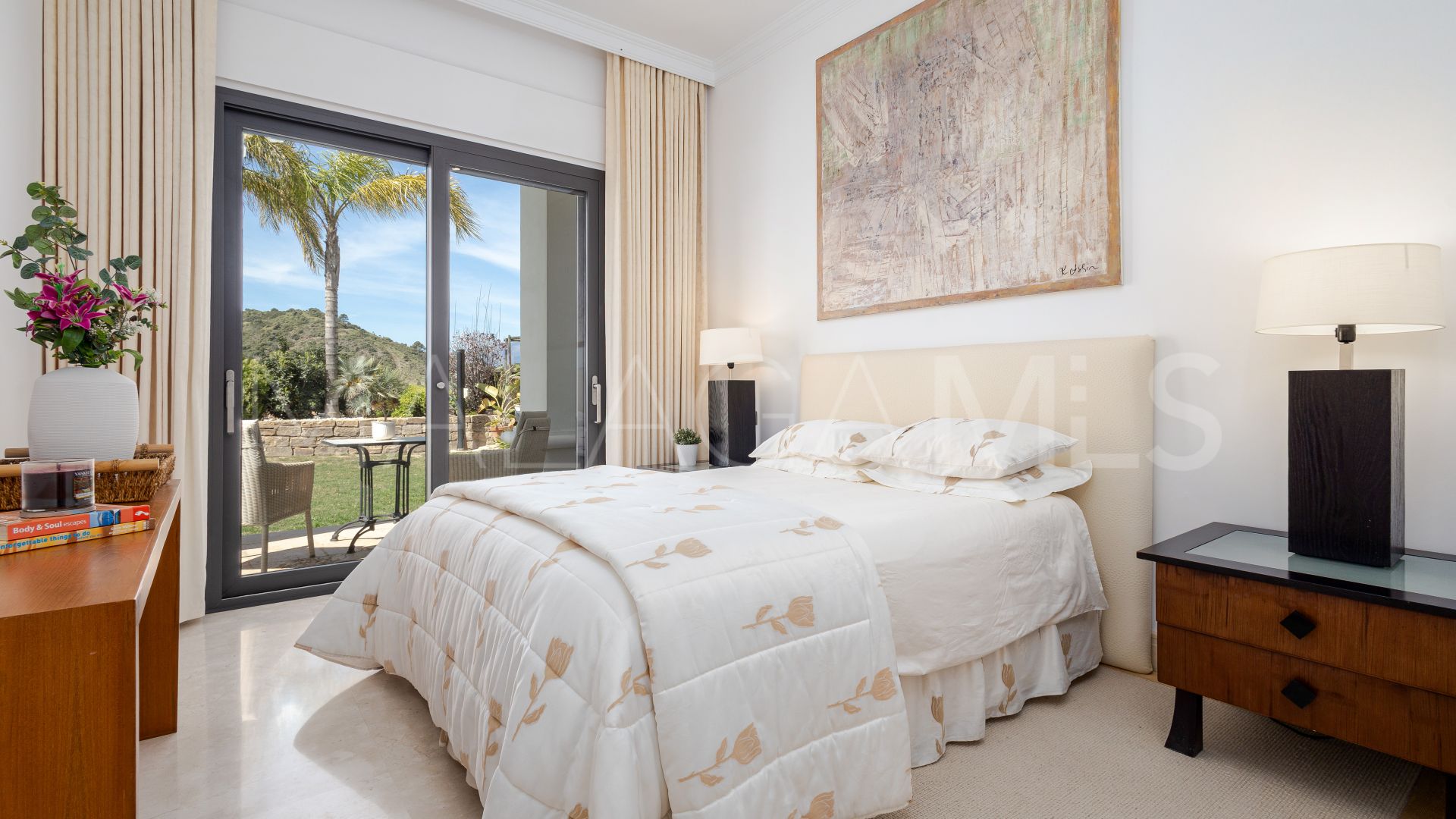 Villa for sale in Los Arqueros