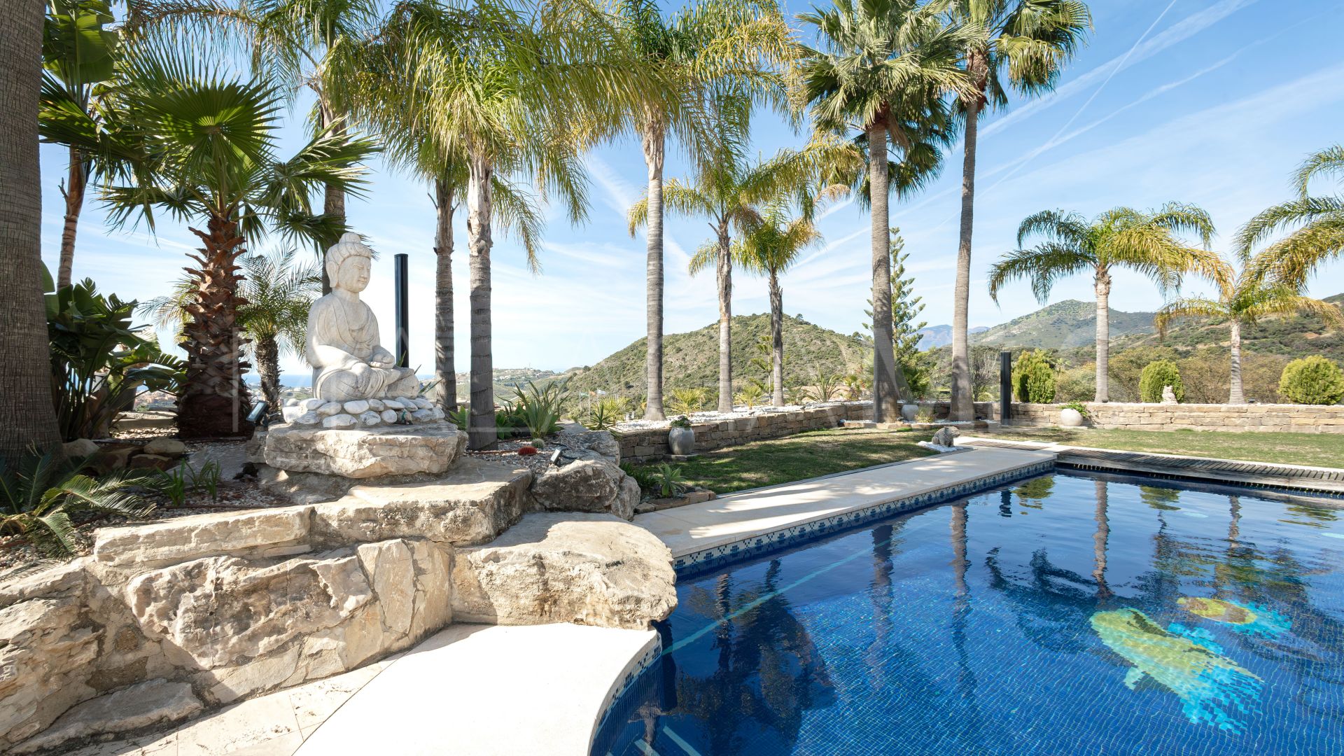 Villa for sale in Los Arqueros