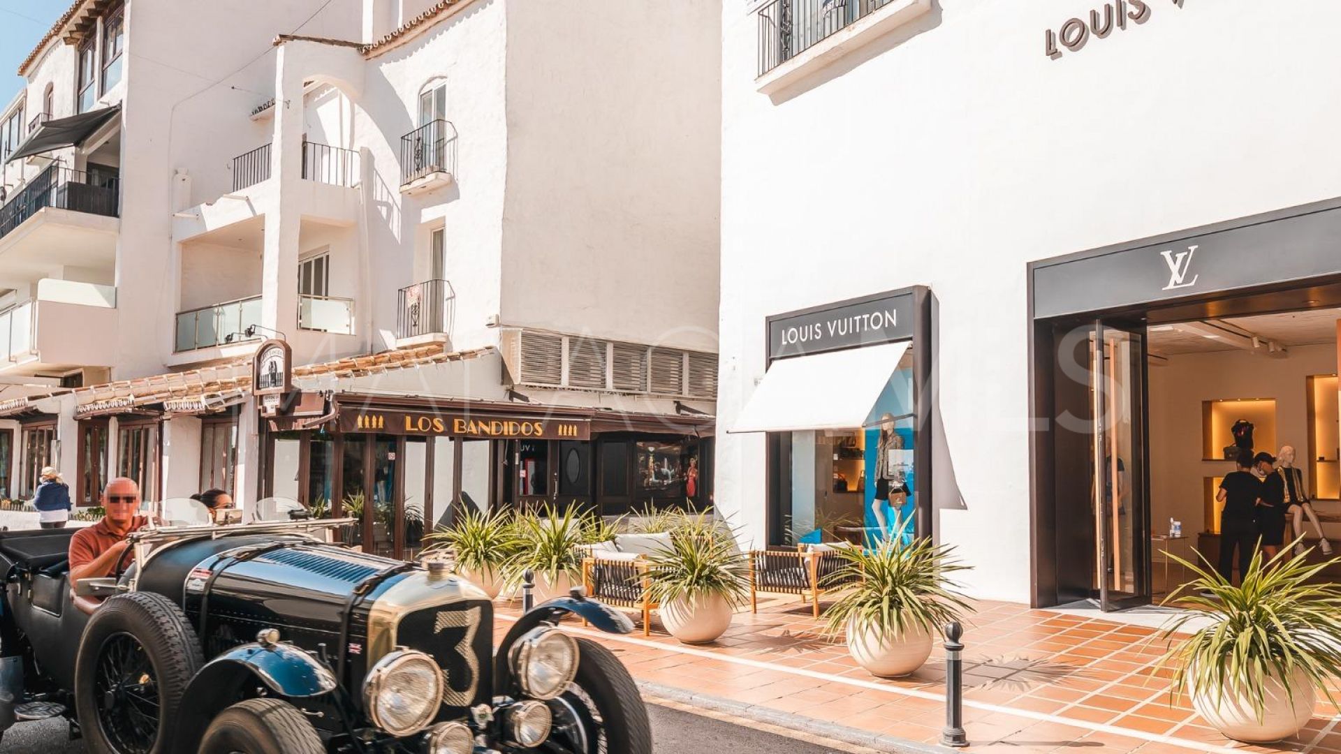 Marbella - Puerto Banus commercial premises for sale