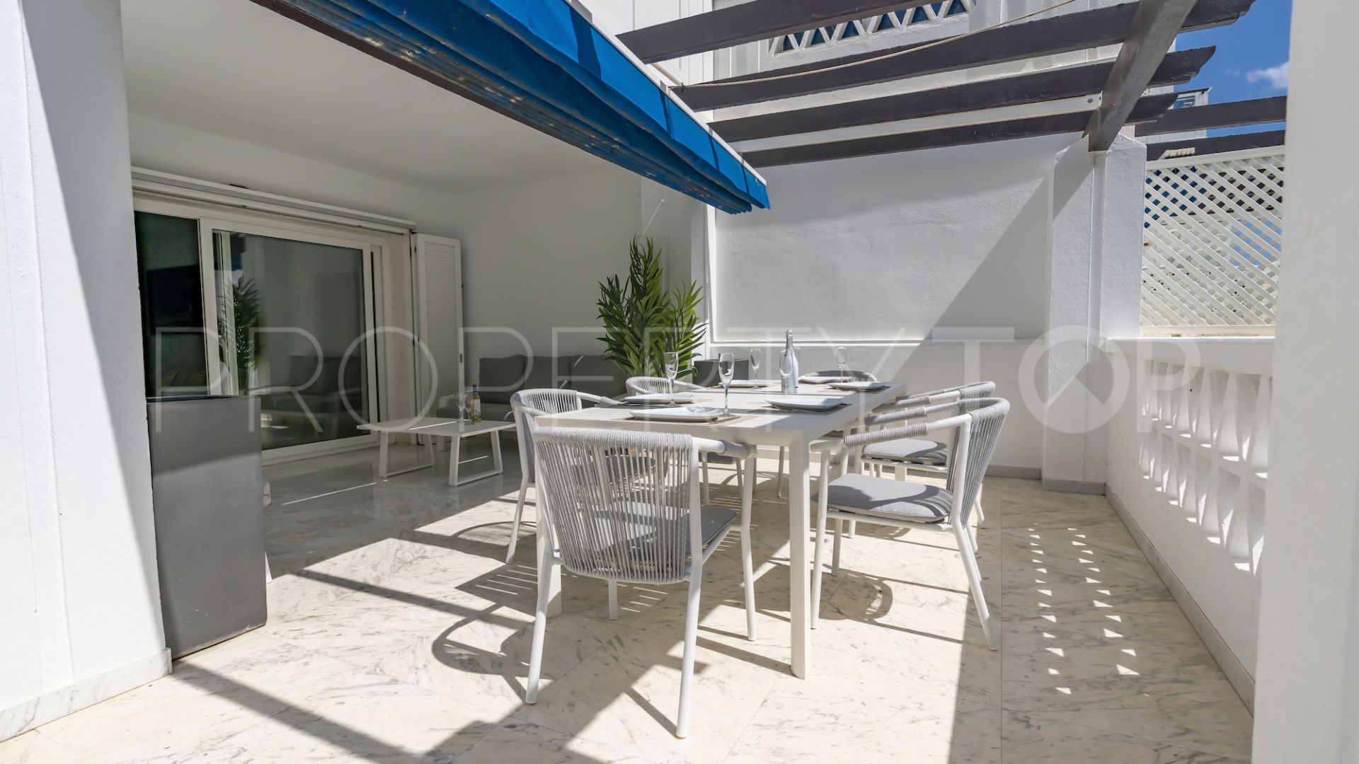 Buy Playas del Duque apartment