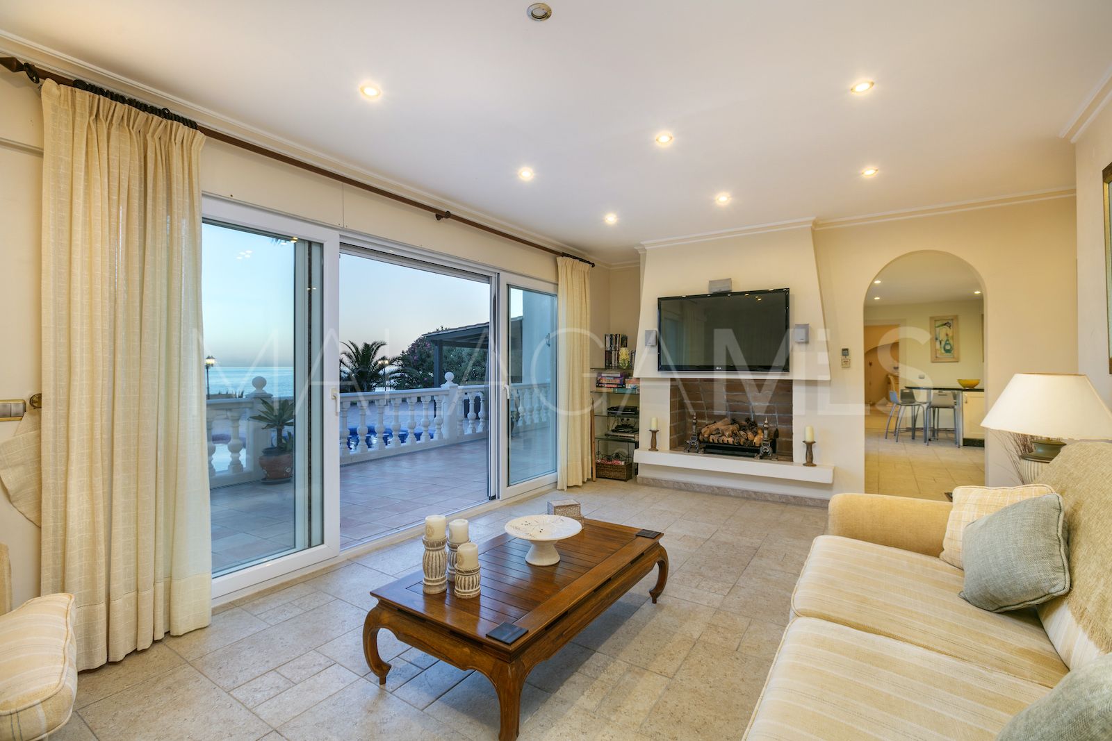 Marbesa 5 bedrooms house for sale