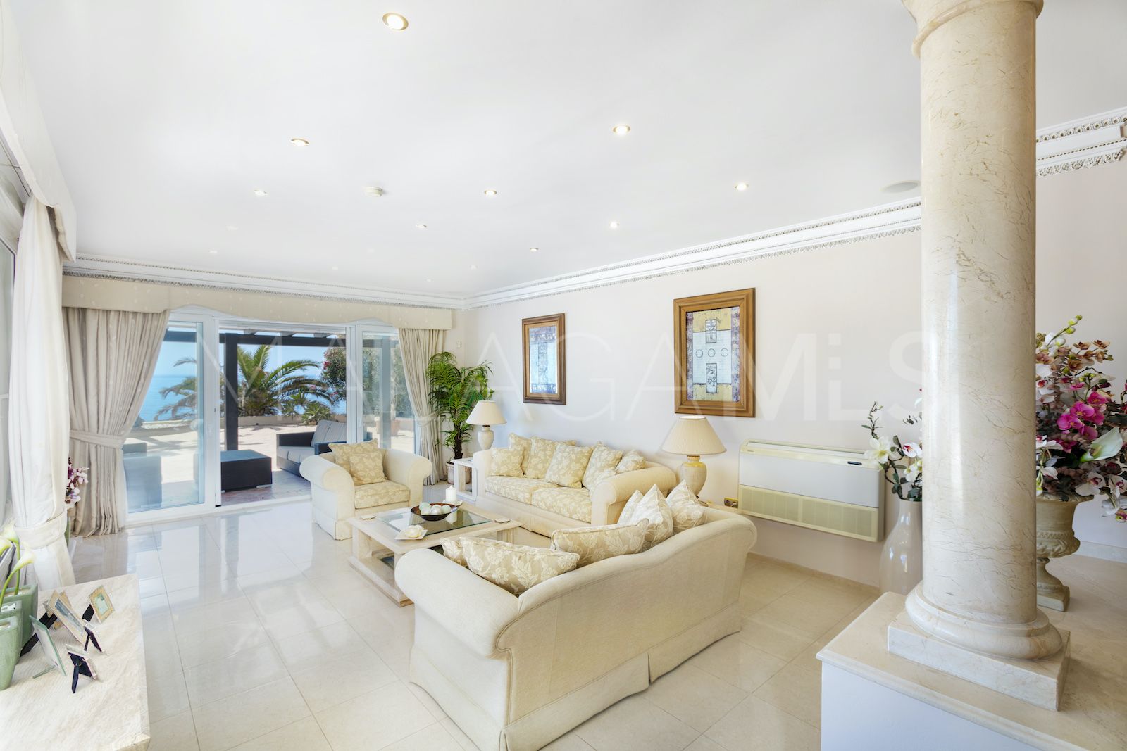 Marbesa 5 bedrooms house for sale