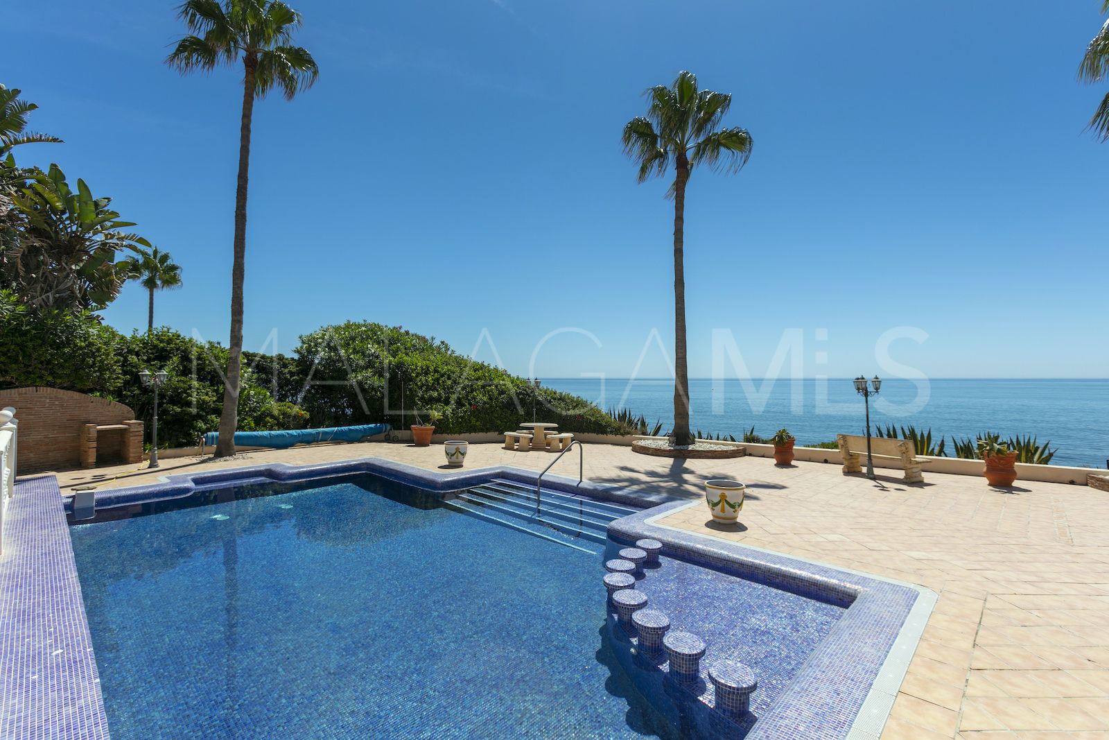 Marbesa 5 bedrooms house for sale
