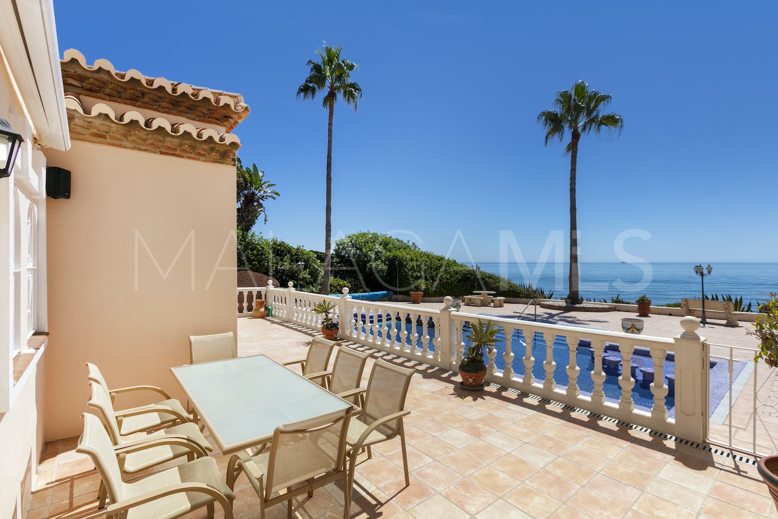 Marbesa 5 bedrooms house for sale