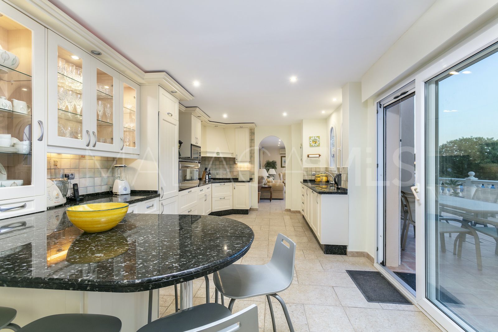Marbesa 5 bedrooms house for sale