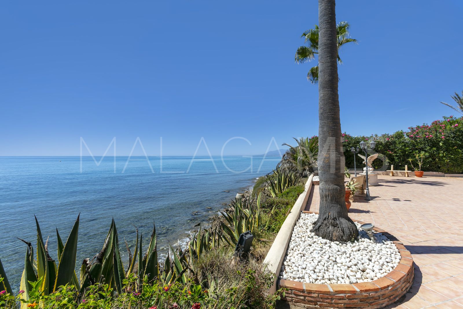 Marbesa 5 bedrooms house for sale