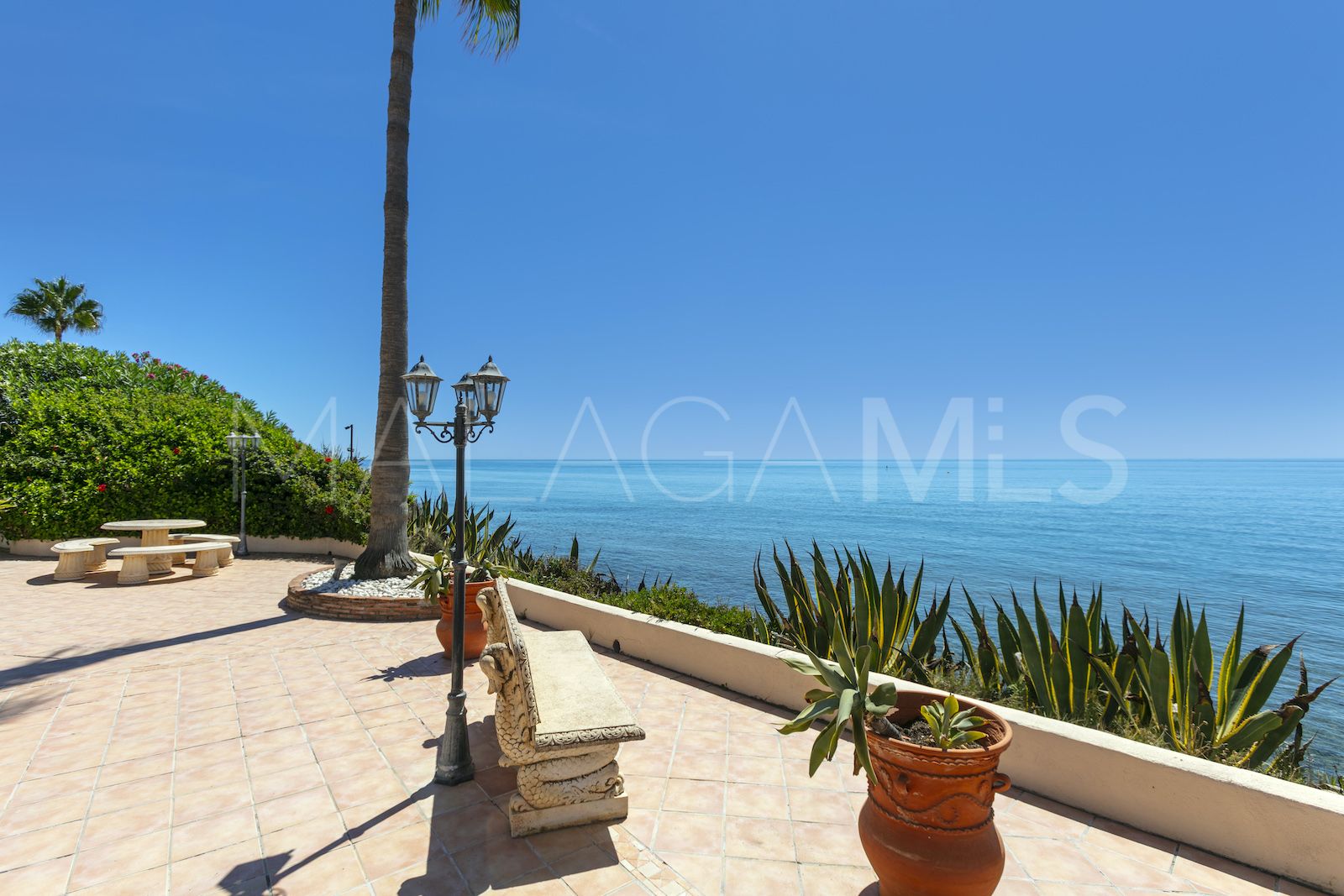 Marbesa 5 bedrooms house for sale