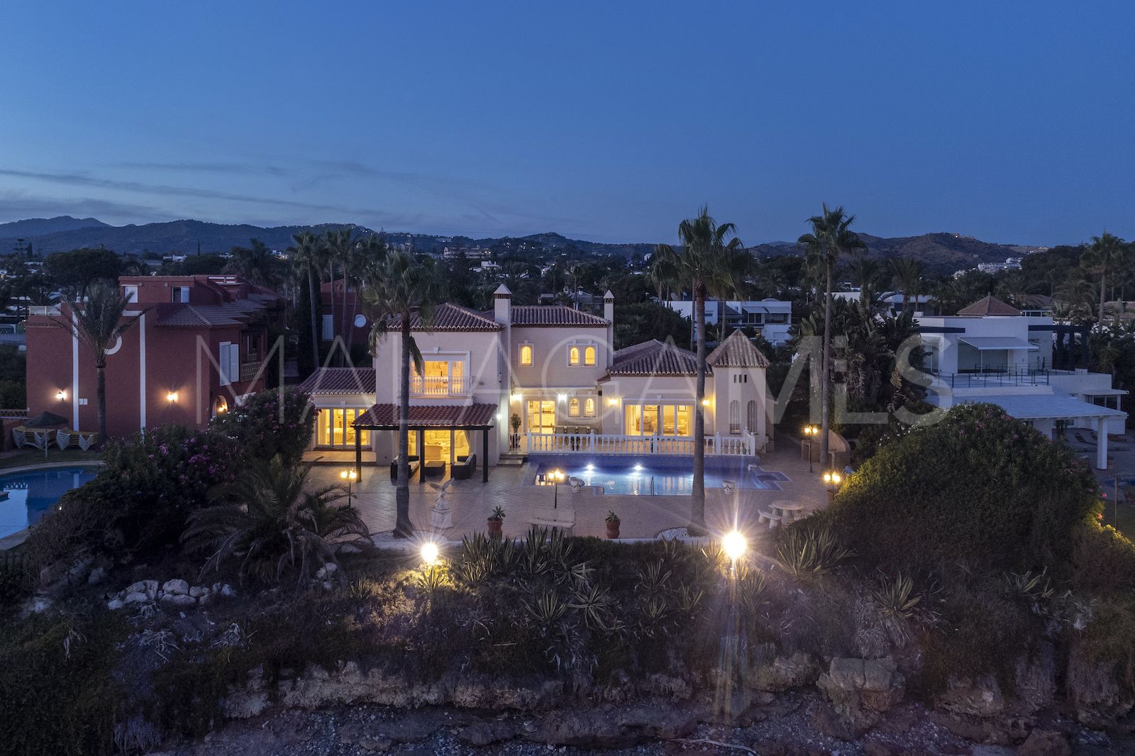 Marbesa 5 bedrooms house for sale