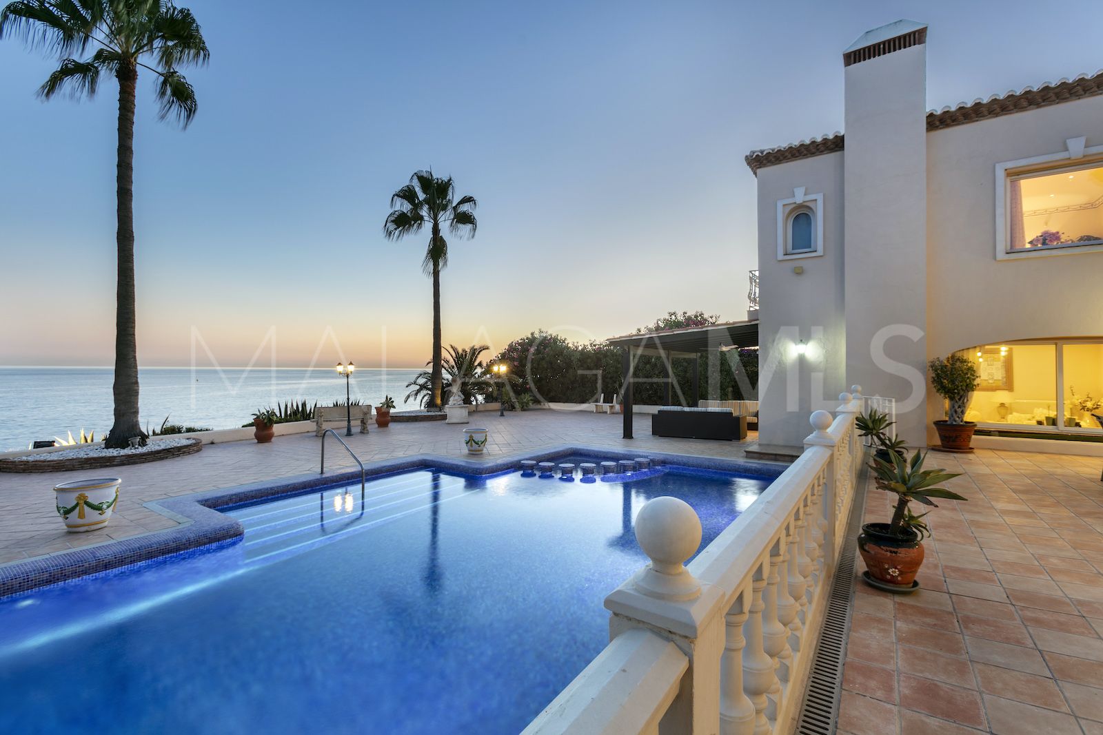Marbesa 5 bedrooms house for sale