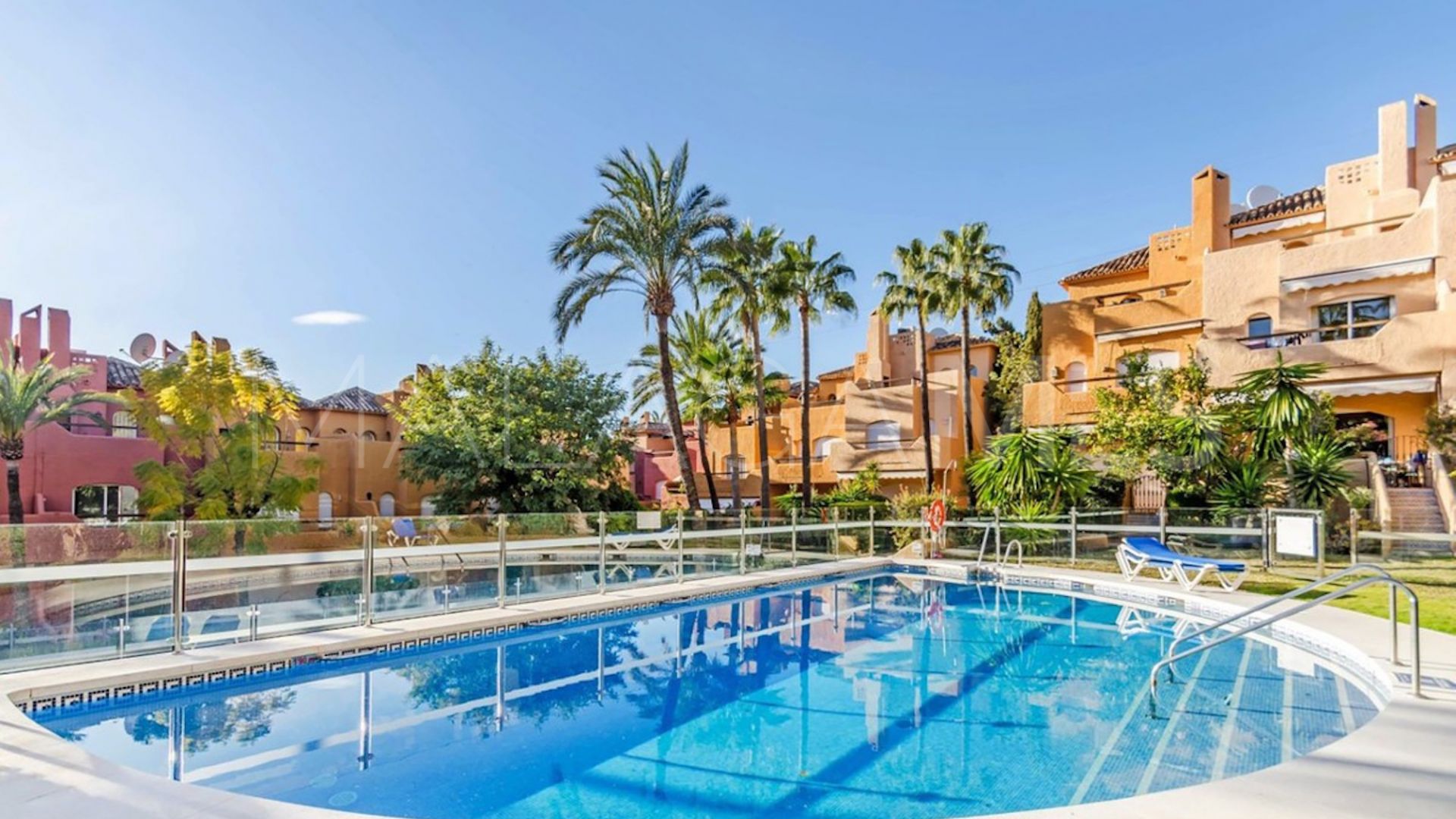 Adosado a la venta with 3 bedrooms in El Palmeral