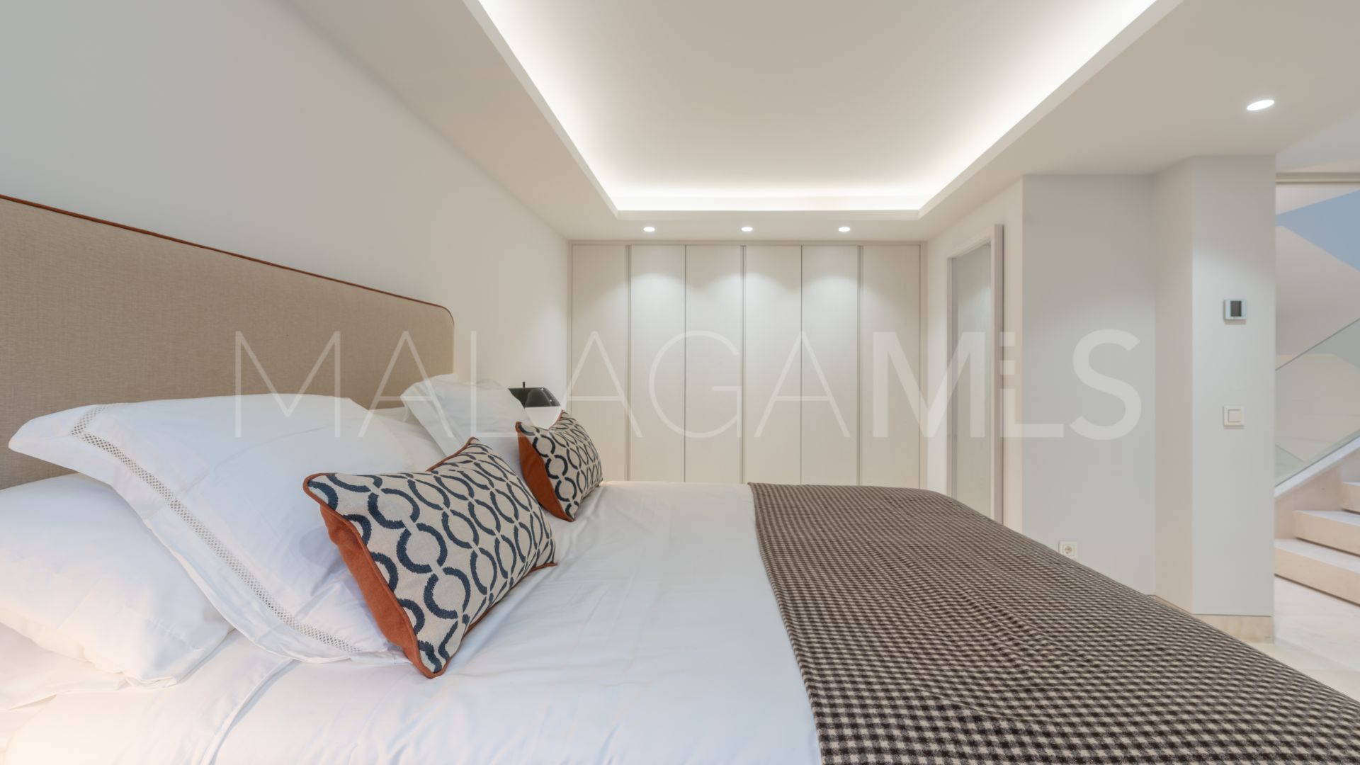 Marbellamar 5 bedrooms semi detached house for sale