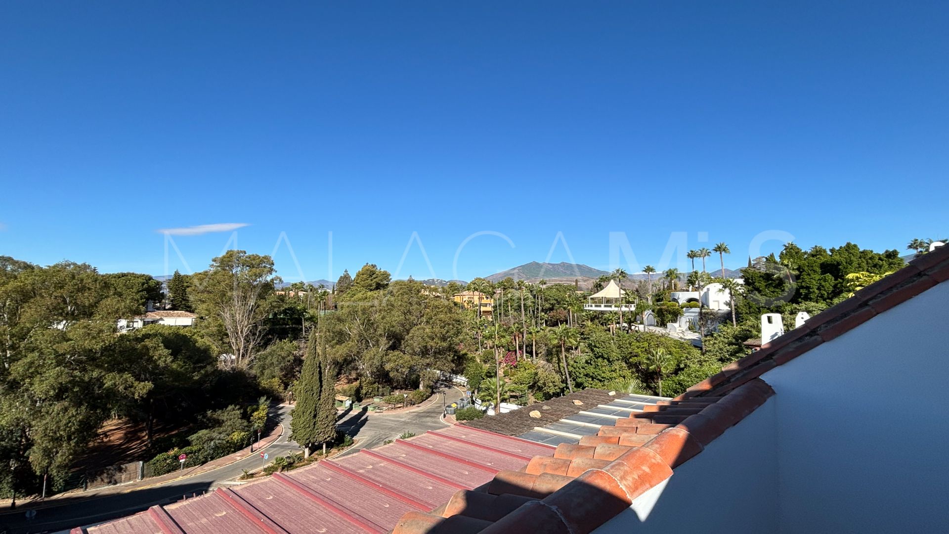 For sale duplex penthouse with 3 bedrooms in Coto Real