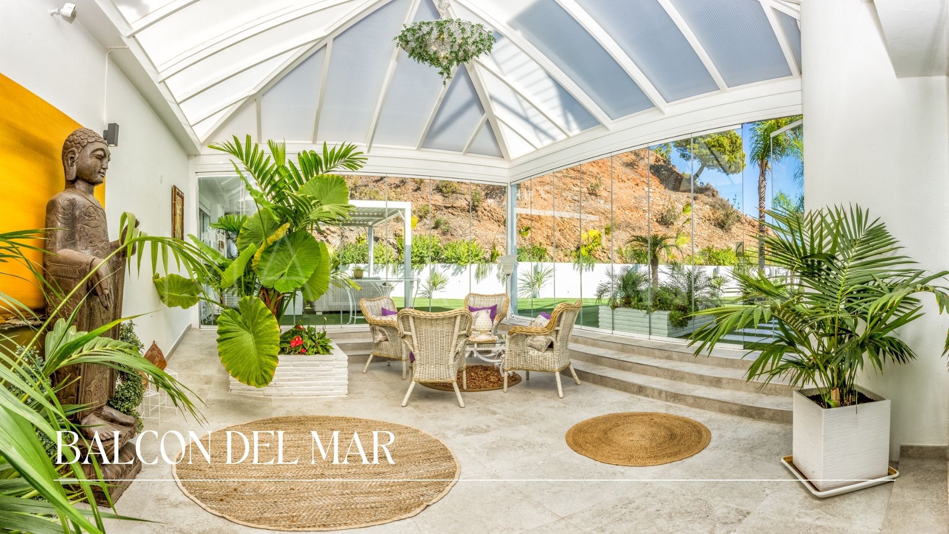 For sale villa with 7 bedrooms in Altos de Estepona