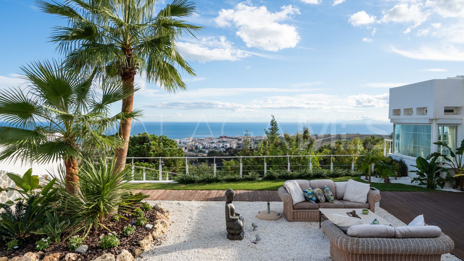 Altos de Estepona, mansion for sale de 7 bedrooms