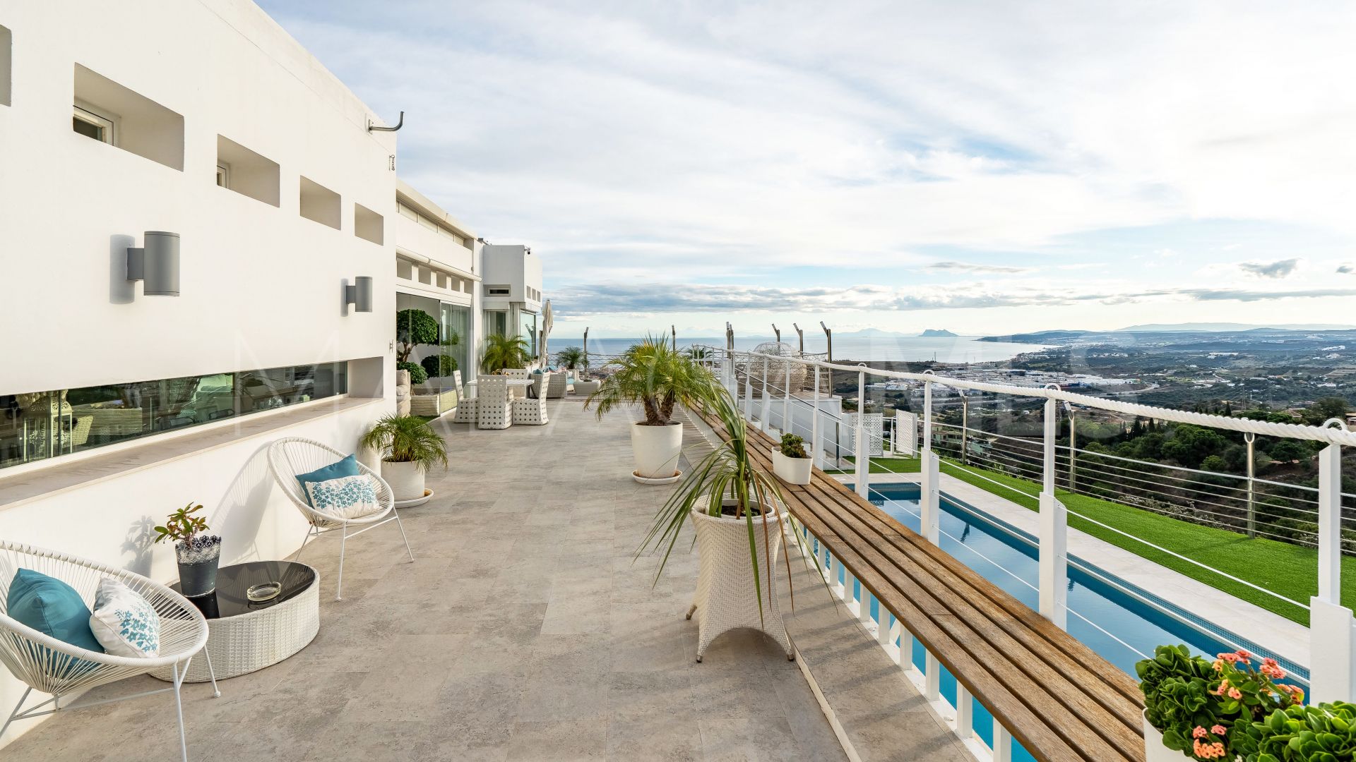 Altos de Estepona, mansion for sale de 7 bedrooms