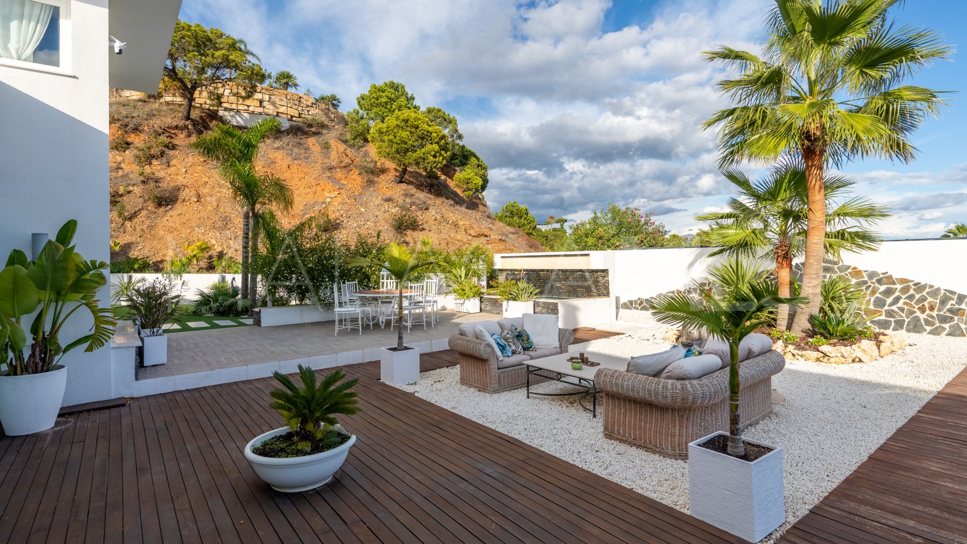 Altos de Estepona, mansion for sale de 7 bedrooms