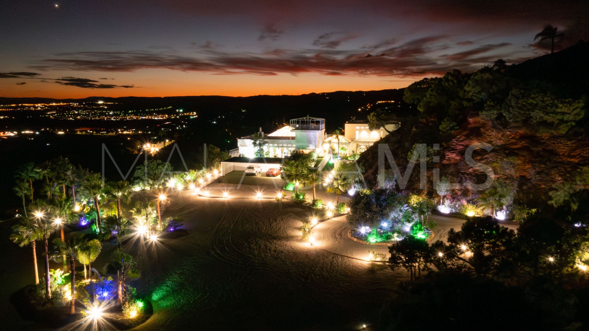Altos de Estepona, mansion for sale de 7 bedrooms
