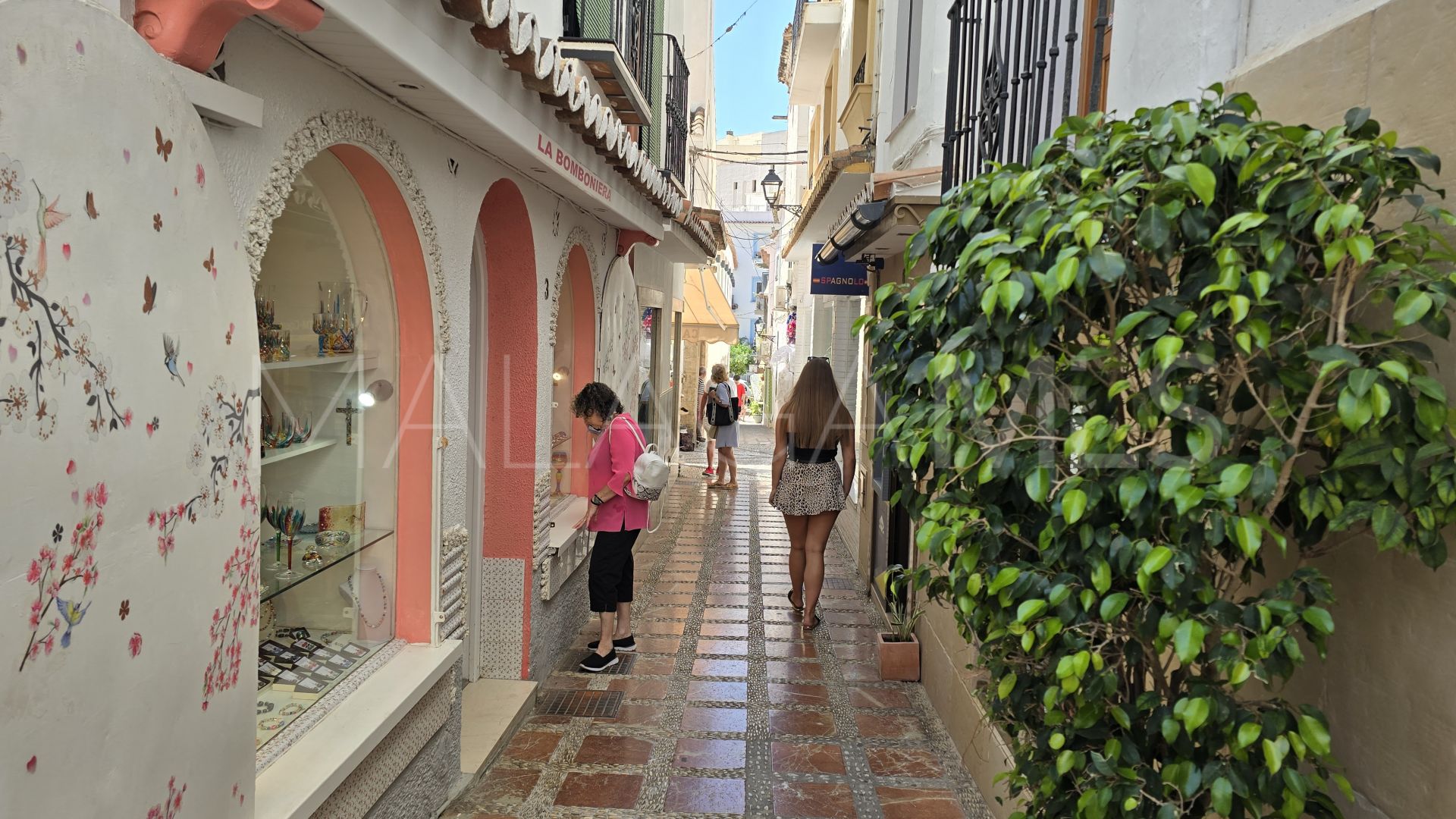 Marbella building for sale