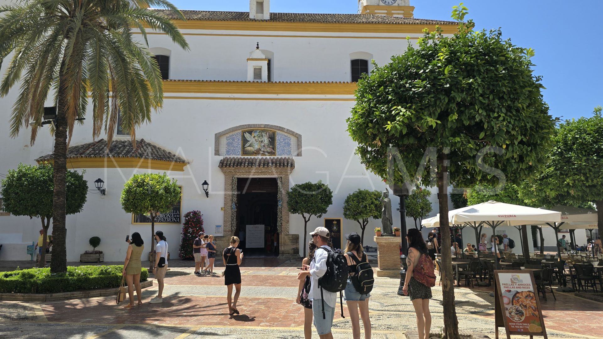 Marbella building for sale