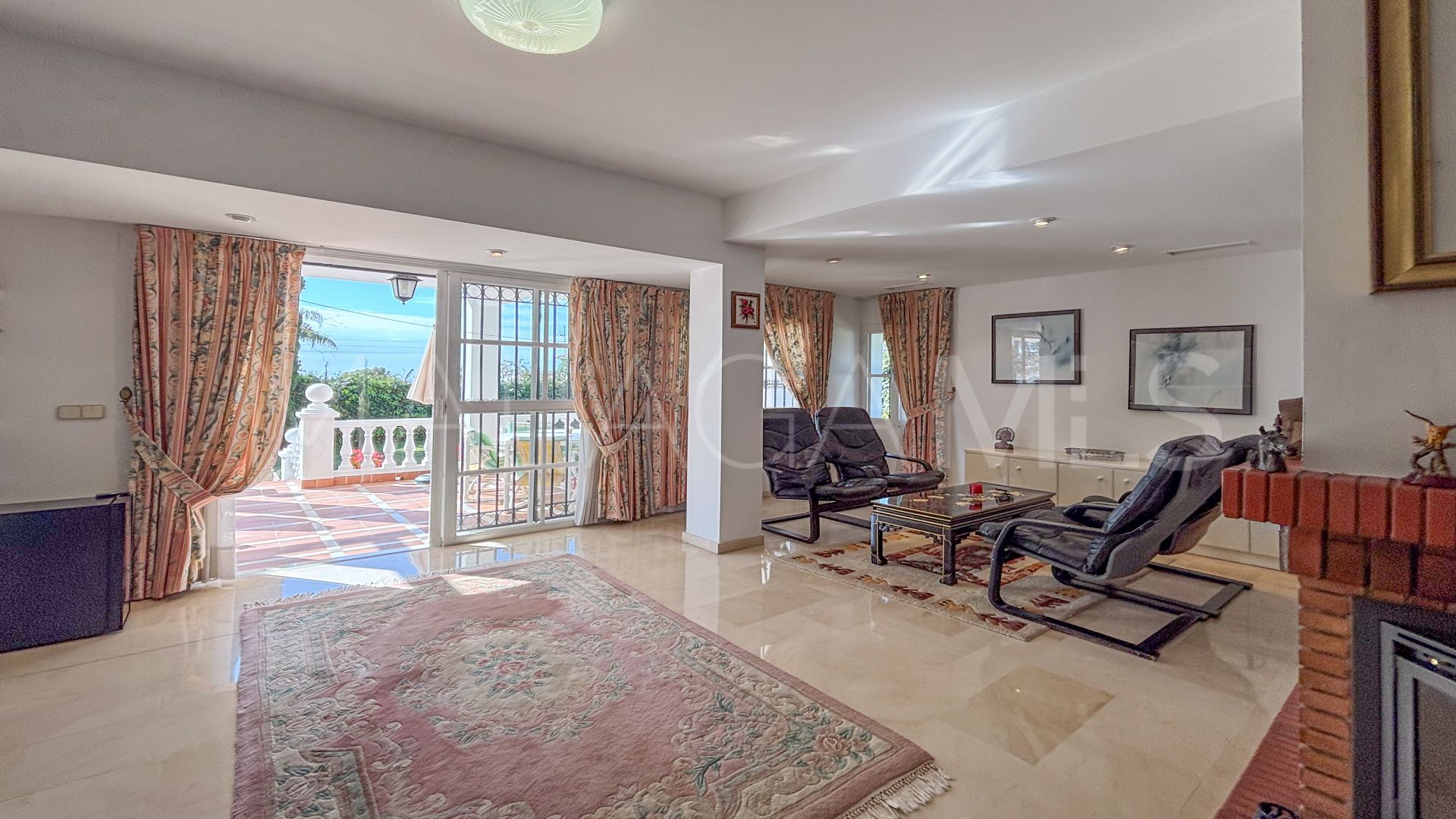 House for sale in Valdeolletas