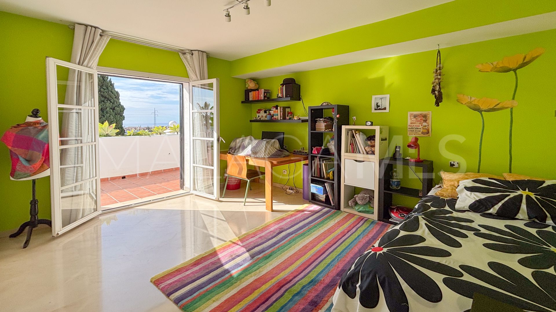 House for sale in Valdeolletas