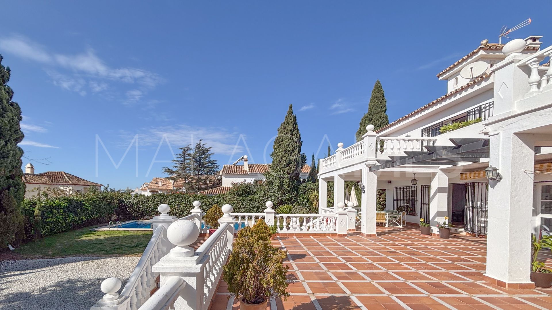 House for sale in Valdeolletas