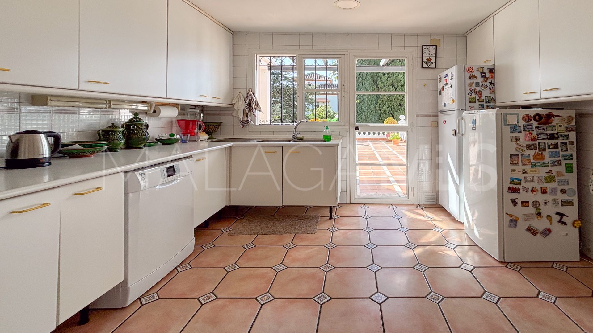 House for sale in Valdeolletas
