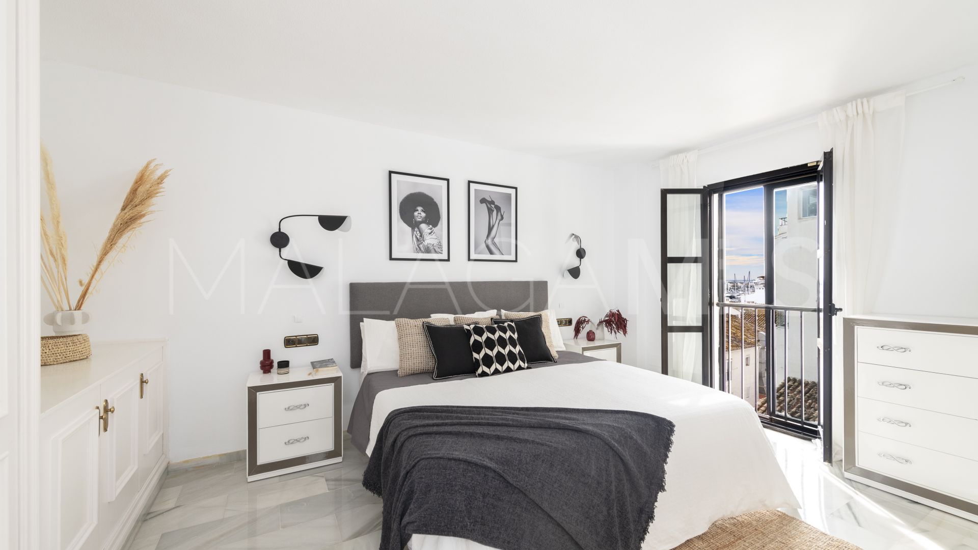Lägenhet for sale in Marbella - Puerto Banus